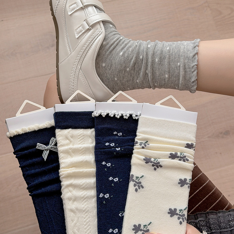Trendy gray polka dot lace socks for women, autumn and winter, with bow accessories, stylish mid-calf socks Trendy gray polka dot lace socks for women, autumn and winter, with bow accessories, stylish mid-calf socks