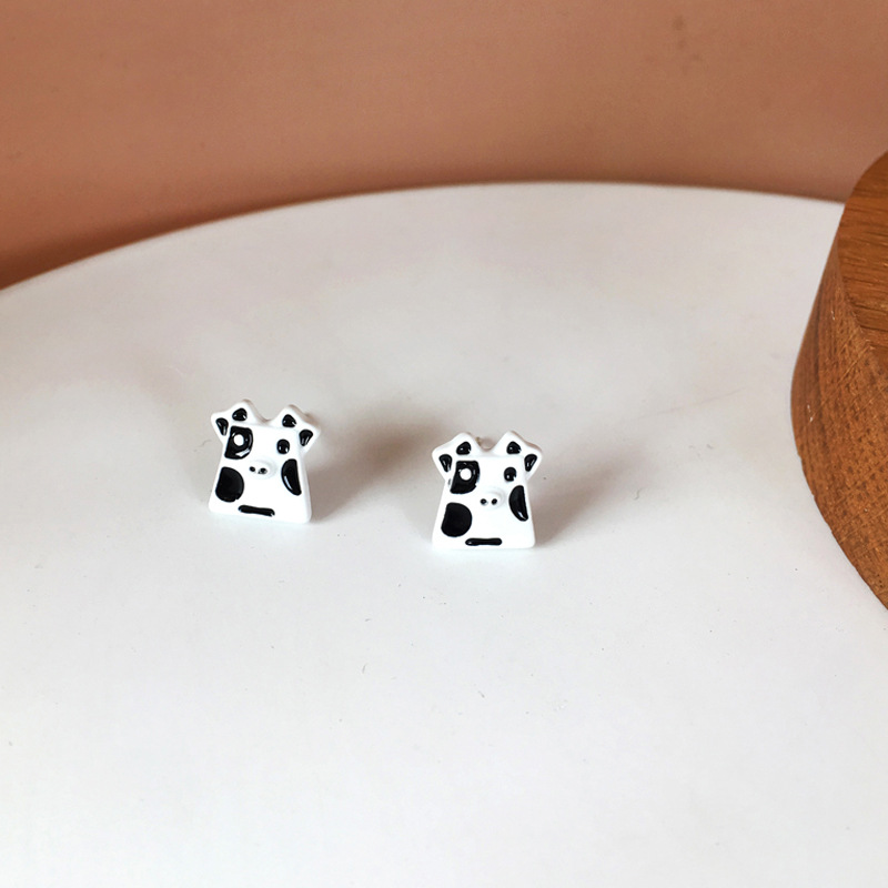 S925银针迷你小奶牛耳钉趣味卡通可爱本命年耳饰少女搞怪耳环耳夹|ru