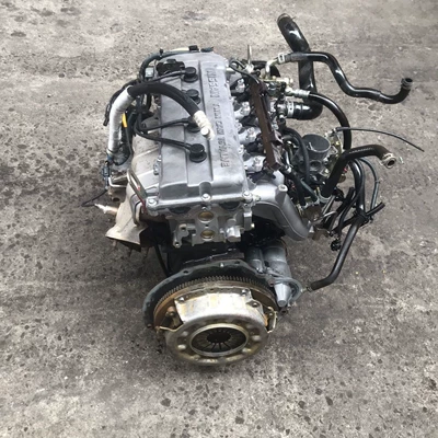 Nissan Pickup D22 KA24 – Engine assembly