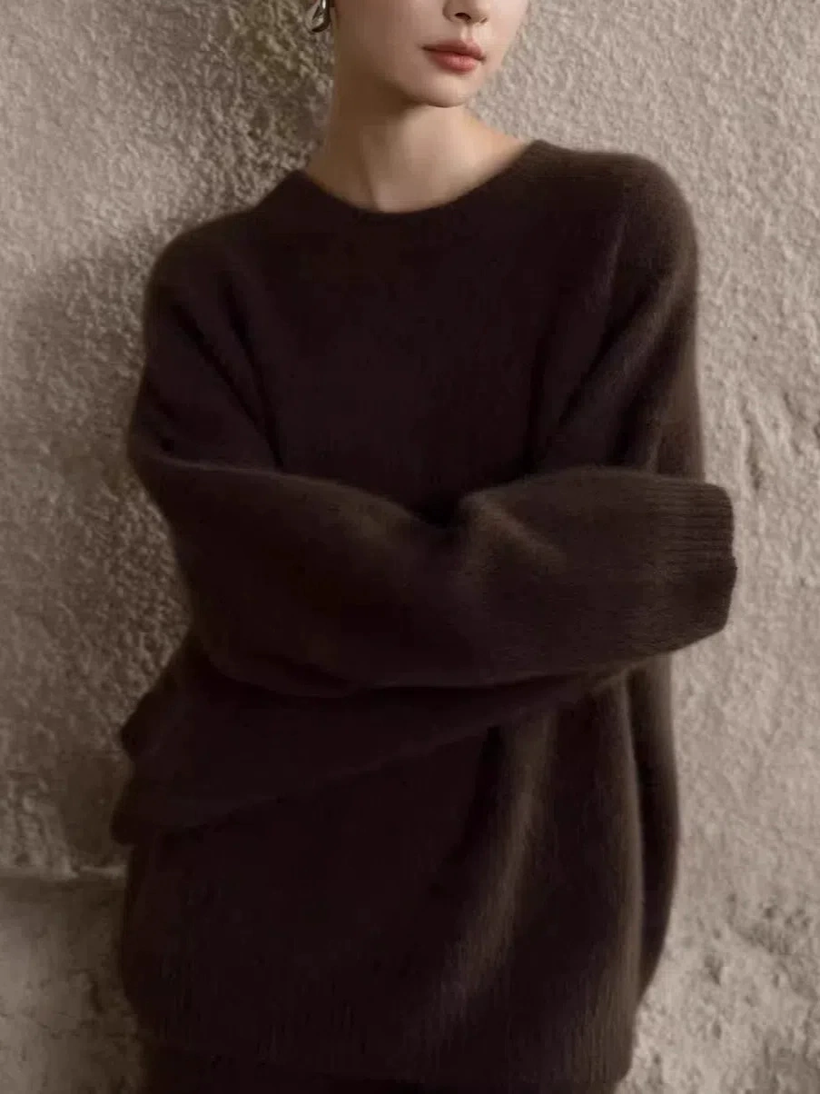 White demi-season knitted sweater, increased thickness