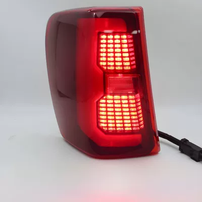 Cross-border suitable for 1999-2004 Tail light