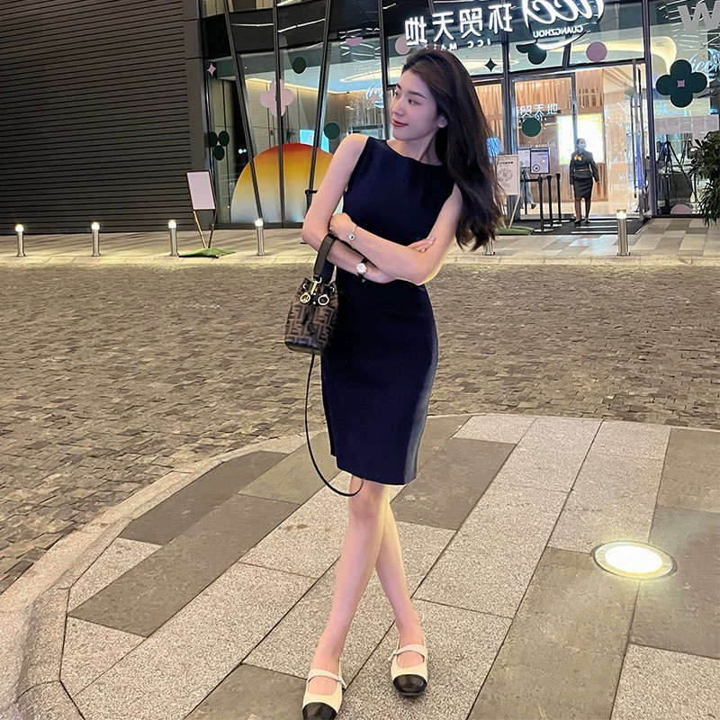 2025 новый летний стиль, романтический и нежный ледяной шелк, шикарная верхняя одежда без рукавов, утягивающее платье-жилет, закрывающее бедра, для женщин