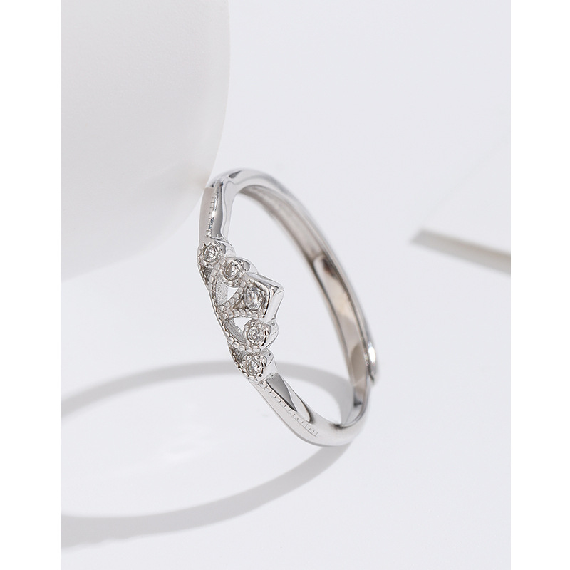2023 nuevo Anillo de dedo índice de lujo anillo de sentido alto Anillo de corona pequeña hembra abierta 925 plata esterlina diseño de nicho