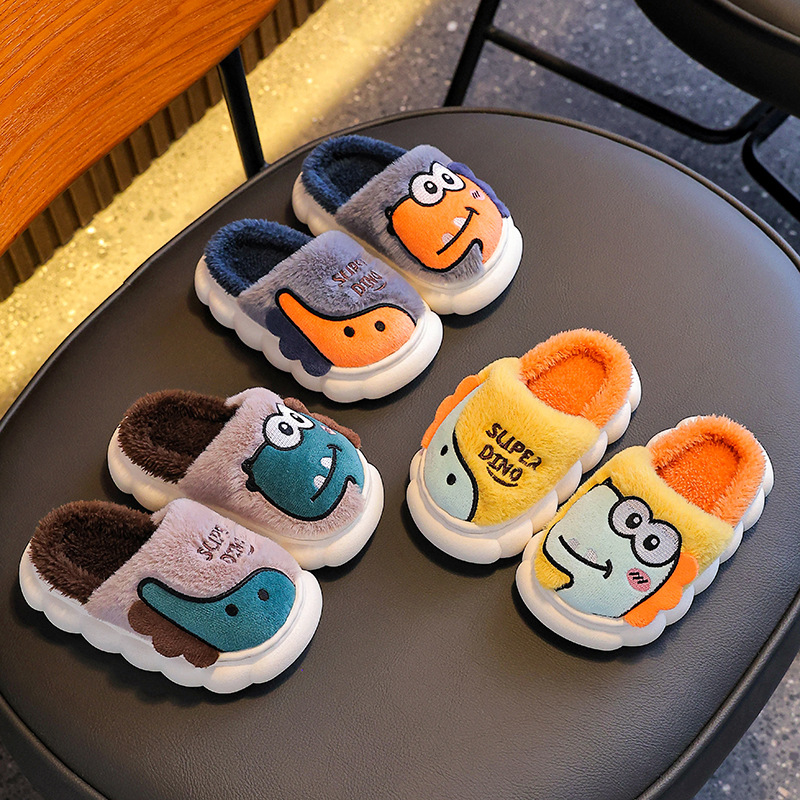 Bolsos de zapatos de algodón de invierno para niños, niños y niñas, zapatillas de algodón cálidas de dinosaurio de pelusa antideslizante para padres e hijos.