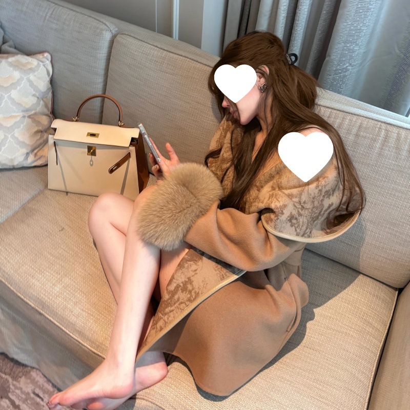 [Shop] New Style Simple Pocket Lace-Up Patchwork Coat for Women Winter Commuting British Style Fur