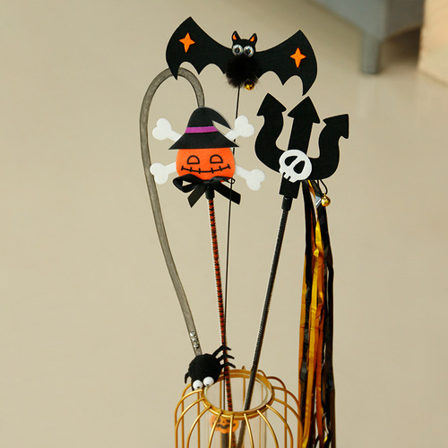 Wholesale new lengthened cat funny stick bell tassel funny cat stick pumpkin bone pet cat Halloween toy
