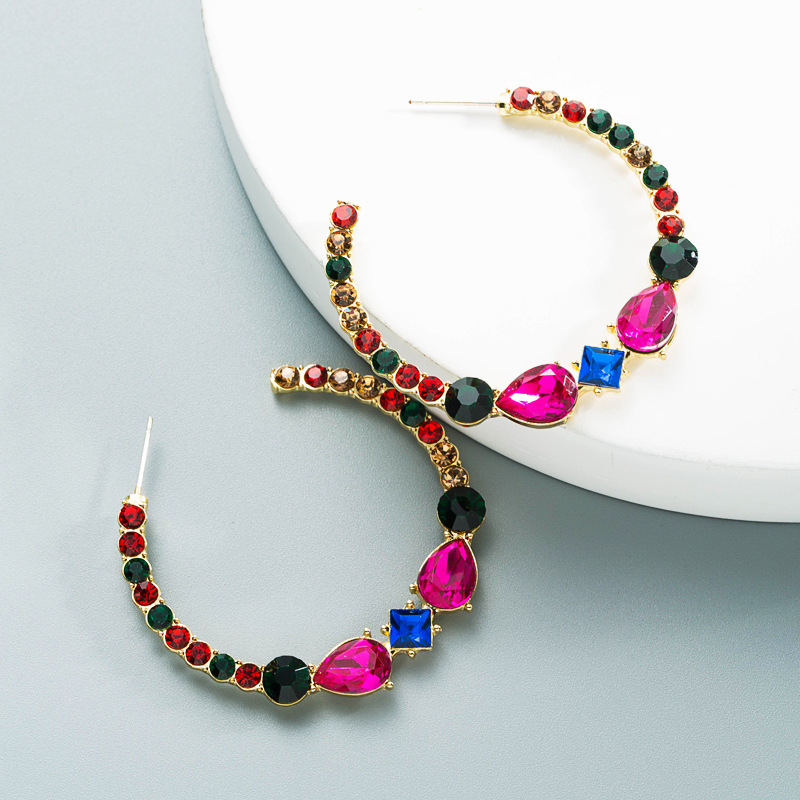 Wholesale Fashion Alloy Inlaid Color Rhinestone C-shaped Earrings Nihaojewelry display picture 3