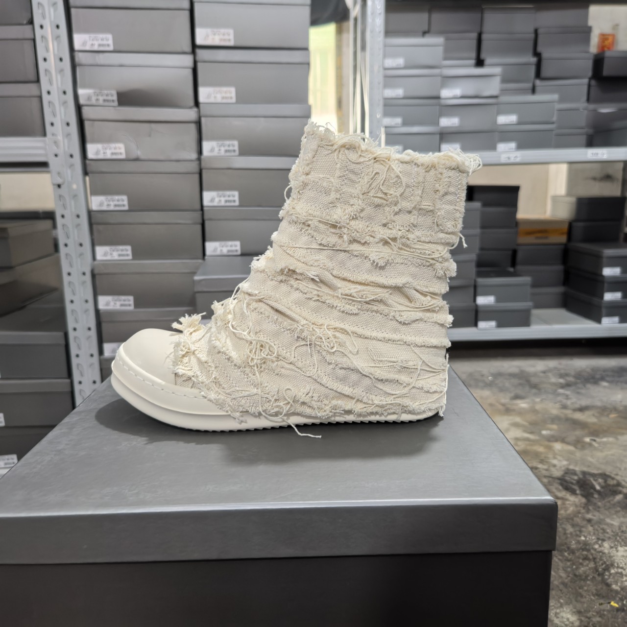 2026RO high-top casual shoes with brushed fabric design, vintage style, zippered short boots in black and white, couple's model