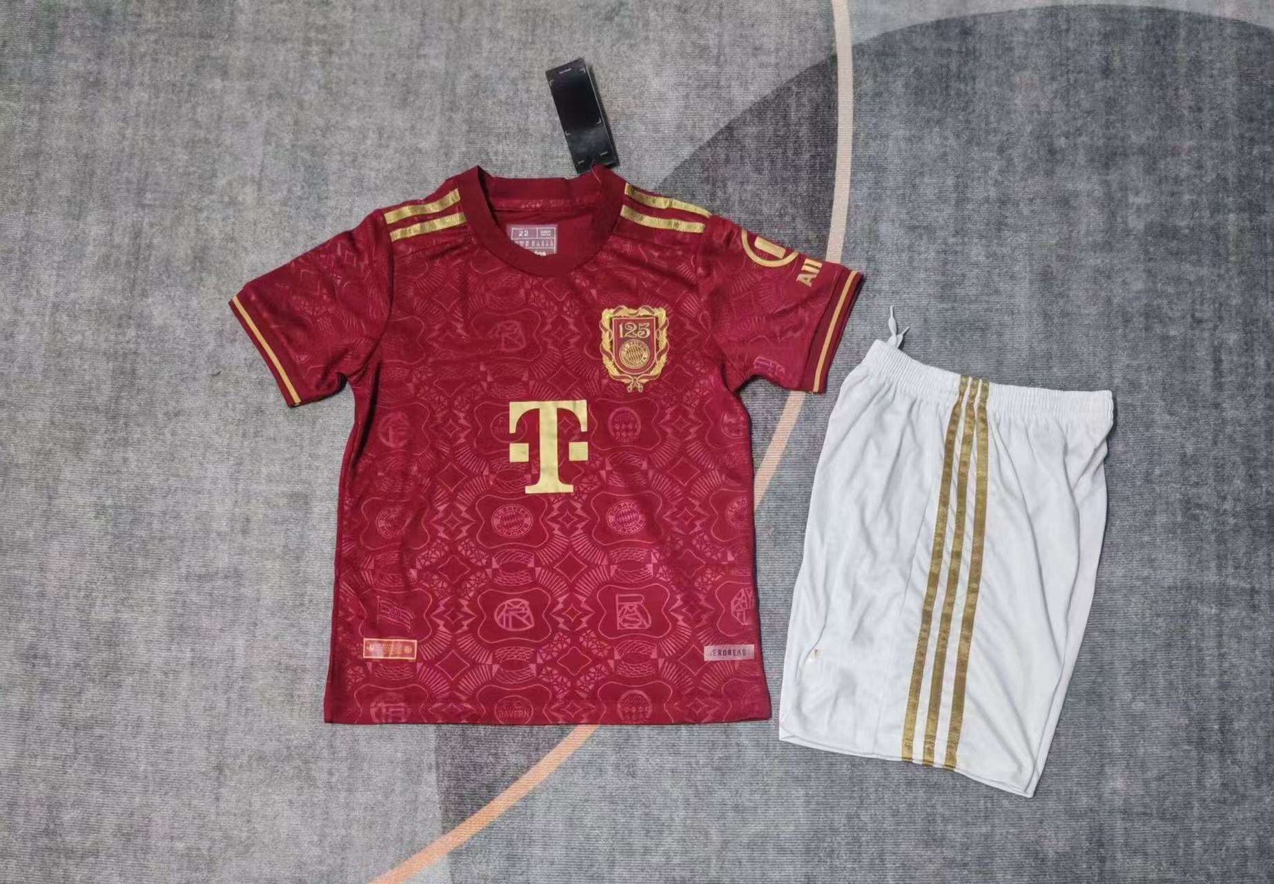 Traje conmemorativo del Bayern / 16