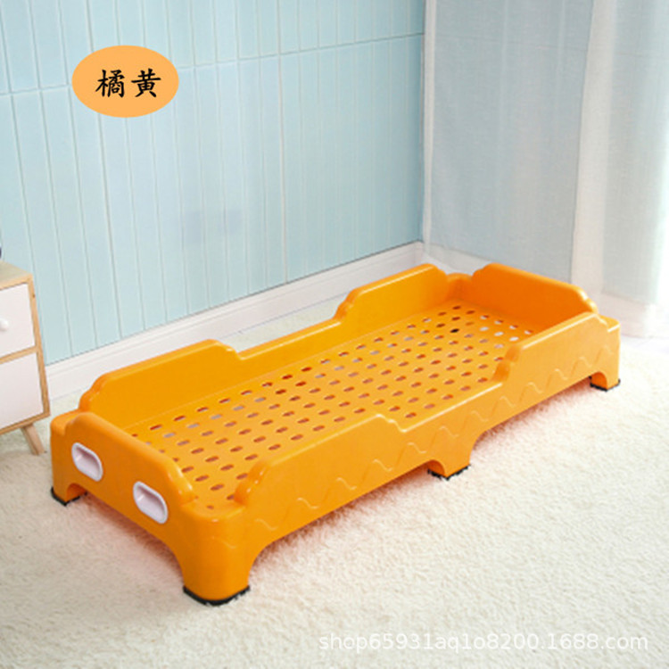 A whole bed orange