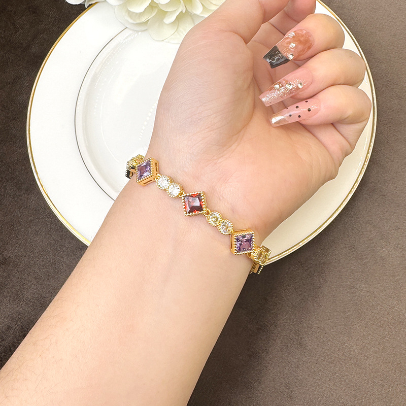 Brazalete de oro de arena transfronteriza galvanizado de oro de 18 quilates, flores de cuatro hojas, brazalete cuadrada redonda, joyería de lujo al por mayor