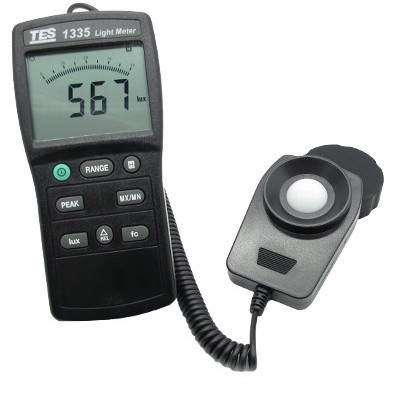 TES-1335 数字式照度计TES-1335 数字式照度计