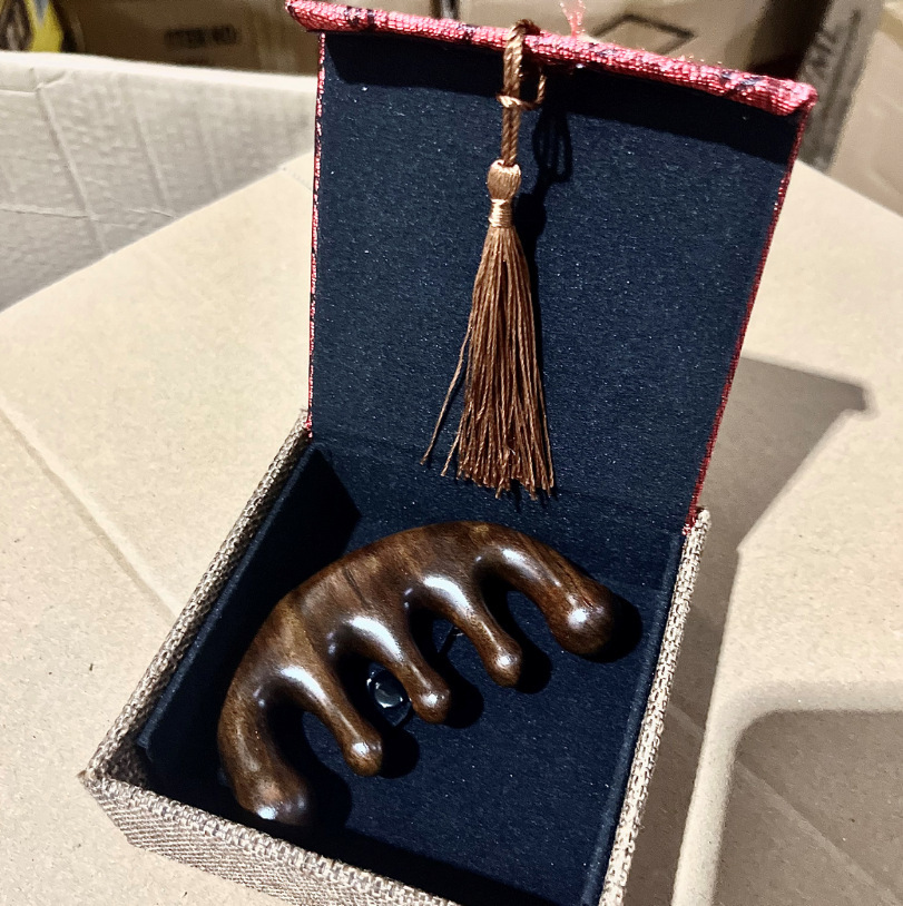 Five-finger ball head box