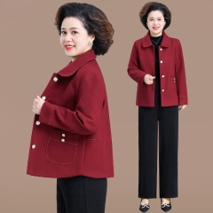 喜婆婆のお母さんの春秋服のコート2025新型の中高年春服の披露宴は風衣の女性の上着を着て小さいです。
