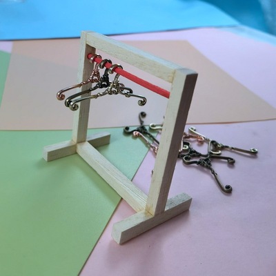 1: 12 Ragdoll parts scene Model prop Mini simulation bjd furniture alloy coat hanger