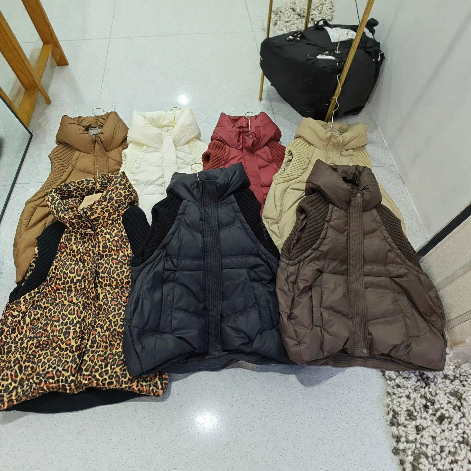 Трансграничная осенне-зимняя новая пуховая куртка с капюшоном, жилет, женская верхняя одежда в Корейском стиле, вязаная прошитая Европейская белая куртка на утином пуху, модная