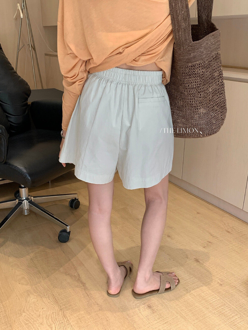Quần short nữ cạp cao ống rộng phong cách Hàn Quốc, thun lưng co giãn, dáng suông thoải mái — xám đậm, màu đen, xám nhạt, màu trắng chi tiết 7