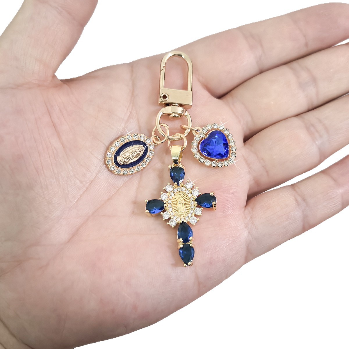 Porte-clés élégant en métal avec croix et cœur en zircon_voghion.com