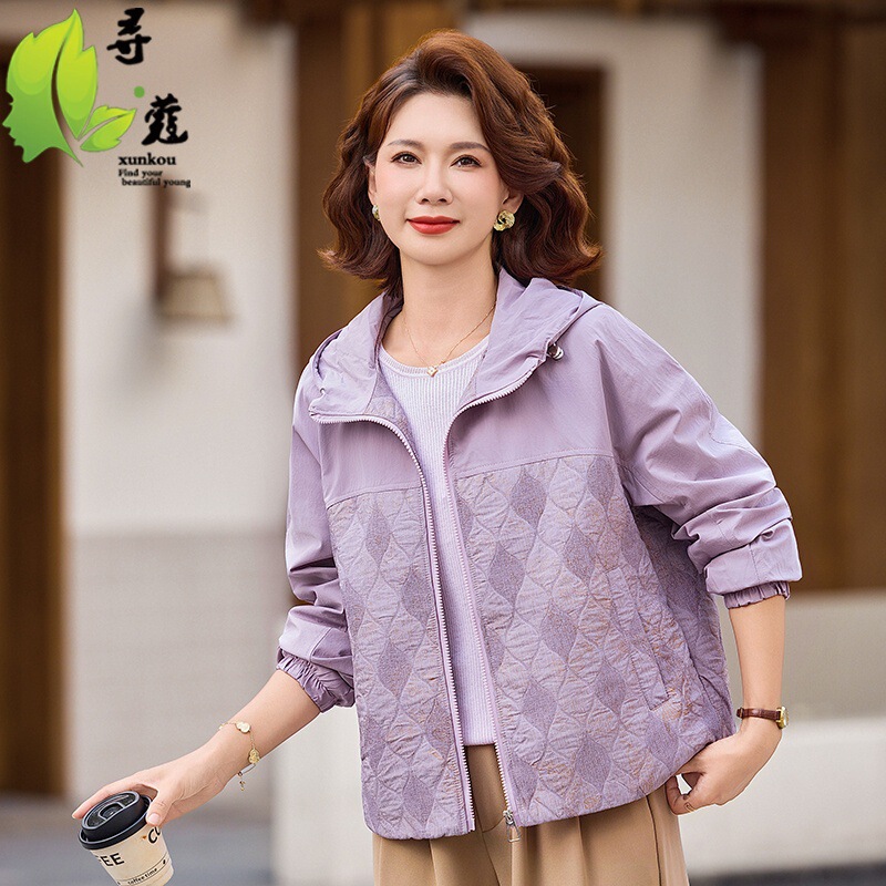 Casual plus-size women's coat for mothers, stylish for middle-aged and elderly women over 40, slimming spring and autumn cardigan, middle-aged women's hooded autumn clothing Casual plus-size women's coat for mothers, stylish for middle-aged and elderly women over 40, slimming spring and autumn cardigan, middle-aged women's hooded autumn clothing