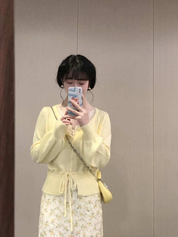 法式甜美黄色U领长袖开衫上衣女收腰显瘦针织衫外套初秋穿搭上衣|undefined