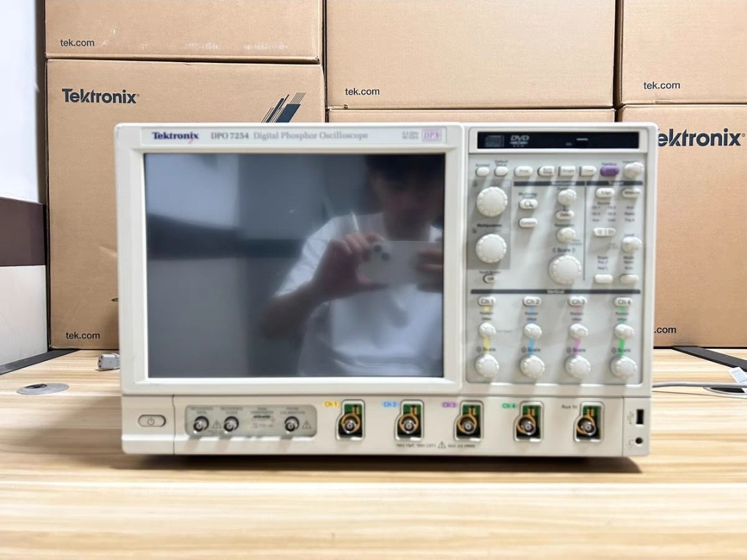 美国原装正品Tektronix/泰克 DPO7254高性能混合域示波器租赁包邮
