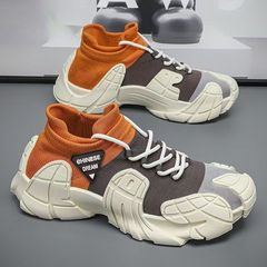 クロスボーダーの男性靴の新型の厚い底の軽やかな飛織の靴下の口のレジャーの靴の青少年のファッションは色の運動靴を合わせます。