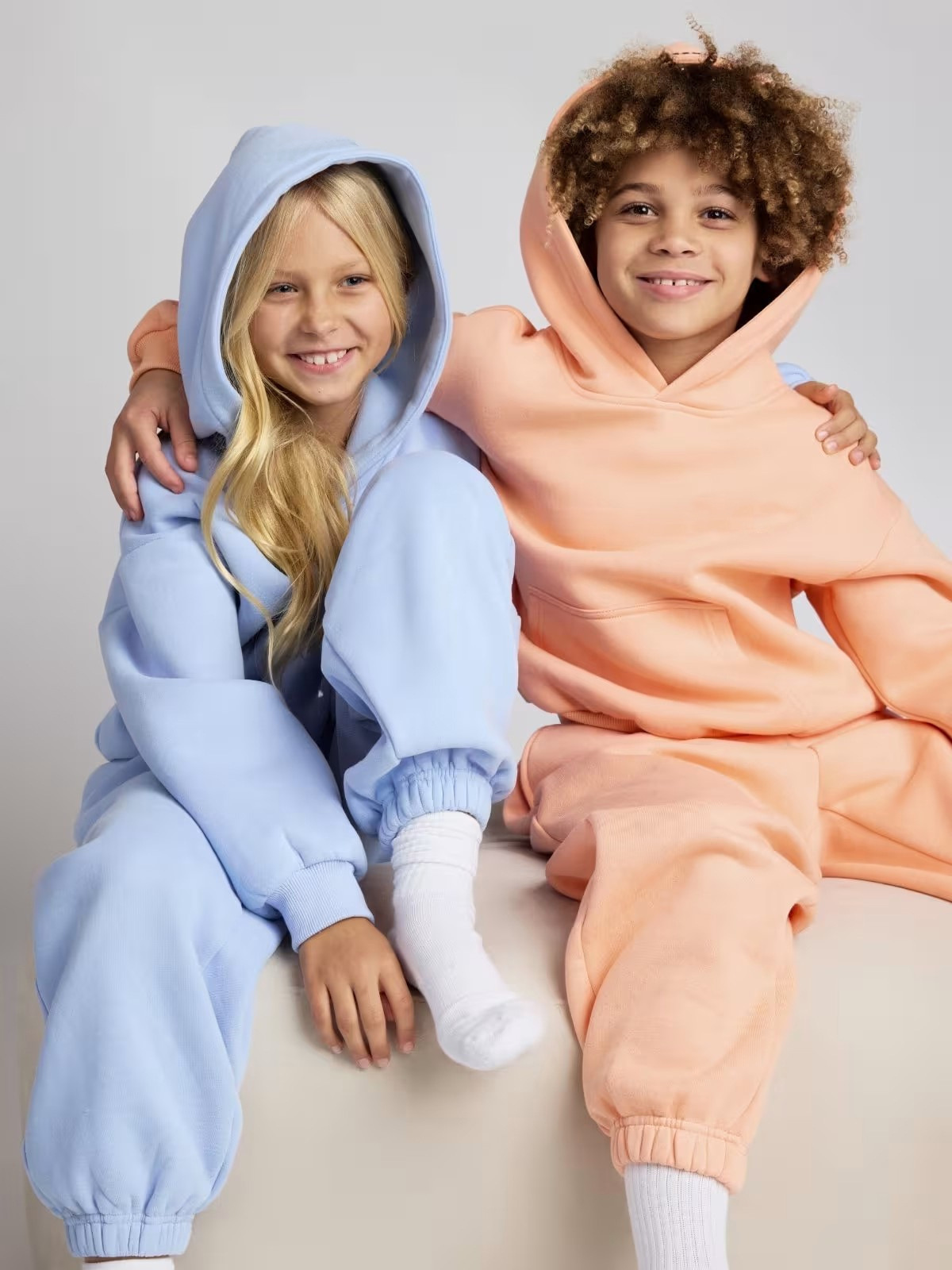 Completo due pezzi bambino con cappuccio stile europeo dopamine_voghion.com