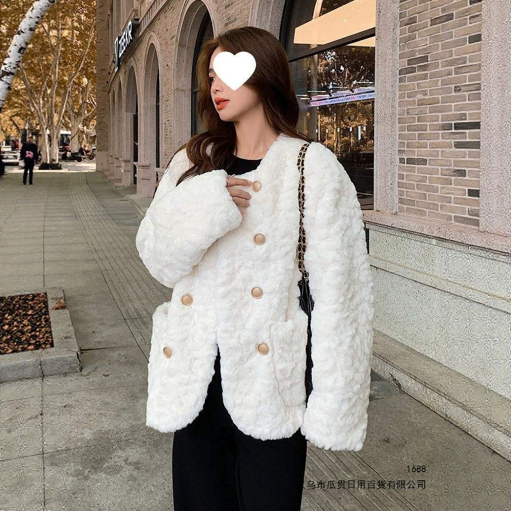 小香风羊羔毛外套女短款网红冬季新款小个子宽松加厚毛毛上衣棉服