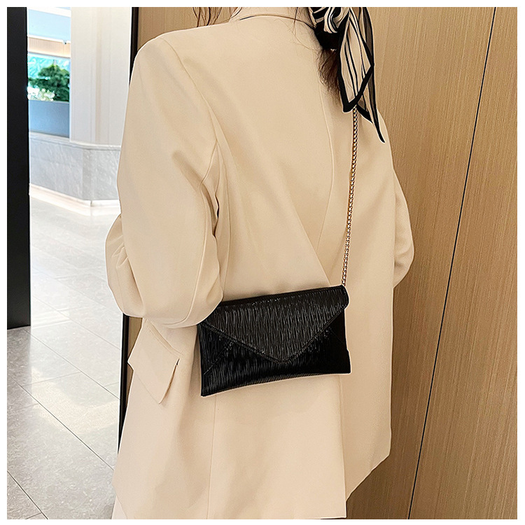 132g Weight Polyester Cotton Lining Material Flip Cover Closure Type Single Shoulder Strap Strap Type Envelope Bag Bags Type Casual, Holiday Occasion Pu Leather Material Solid Color Pattern All Seasons Season Women's Gender Vintage Style, Classic Style Style Medium Size Women's Medium Pu Leather Solid Color Vintage Style Classic Style Flip Cover Envelope Bag 7