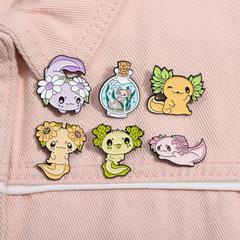 Cute and exquisite animal badges personalized versatile salamander flower shape high-end decoration brooch fixed small gifts 