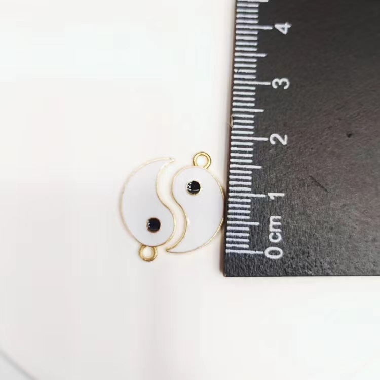 70g Weight Pendant Jewelry Making Type DIY Jewelry Accessories Classification 20 PCS/Package Quantity Alloy Material Tai Chi, Heart Shape Pattern Enamel Design Simple Style Style 20 PCS/Package Alloy Tai Chi Heart Shape Pendant 2