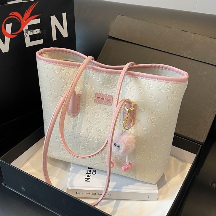 Fashionable Trendy Mom Tote Bag for Middle and High School Students, Large Capacity Versatile Shoulder Bag for Women, Stylish for Class and Commuting, Hand-Held Tote Bag