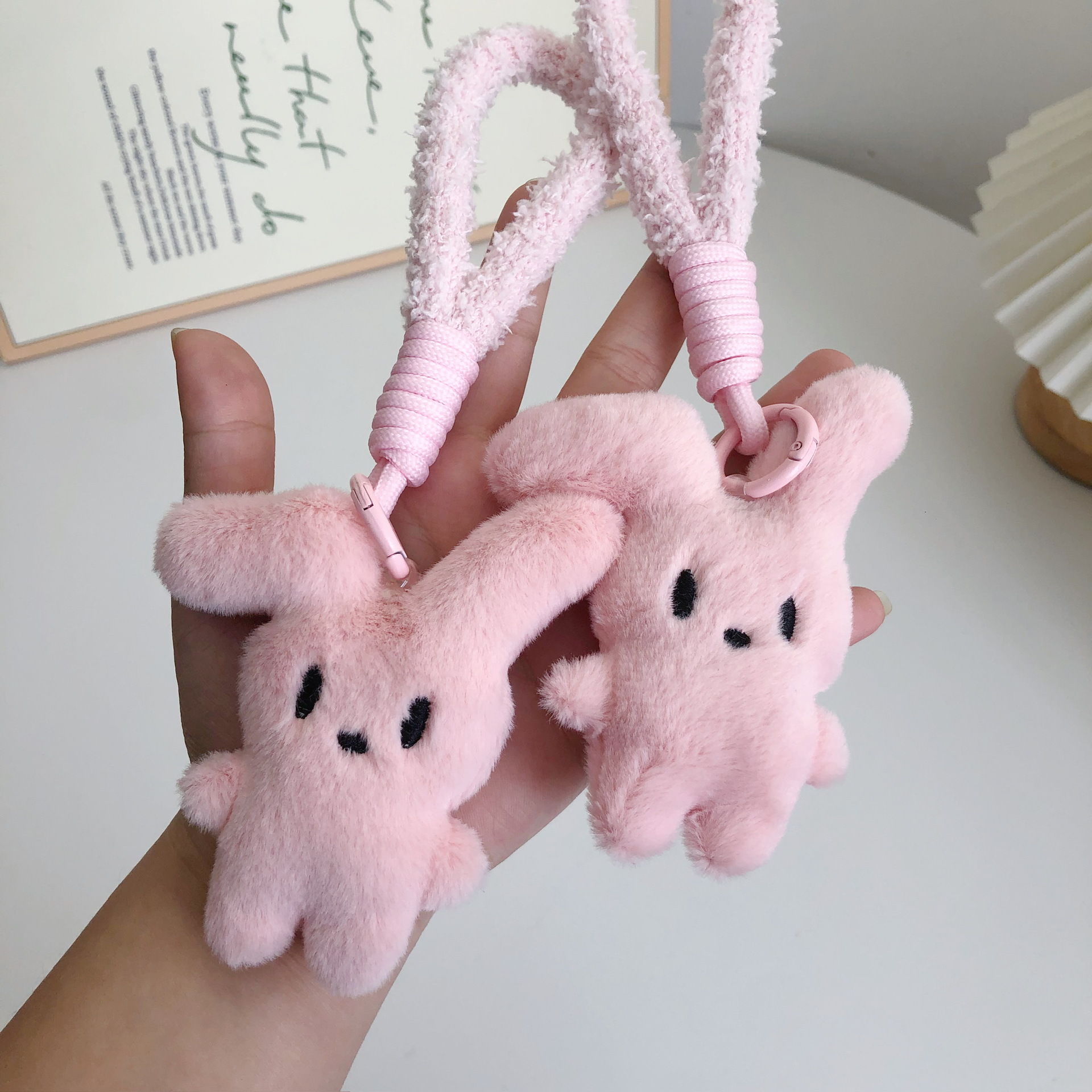 Pequeño libro rojo explosión dulce rosa conejo llavero lindo dulce peluche bolsas escolares colgantes accesorios de regalo