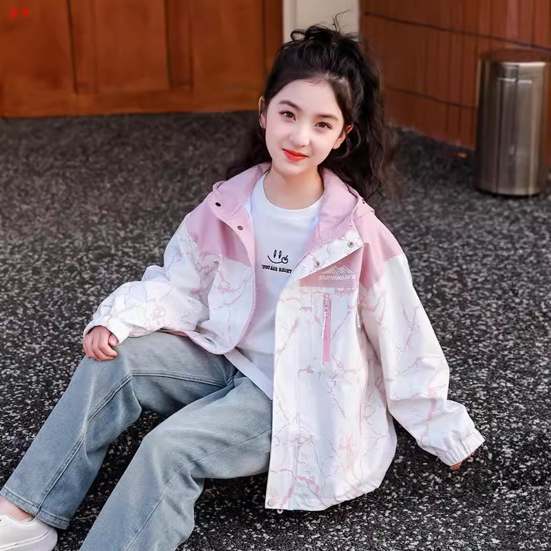 Girls' Western Style Coat 2025 Spring New Children's Korean Style Jacket Top Large Children's Spring and Autumn Sports Rustic Clothes