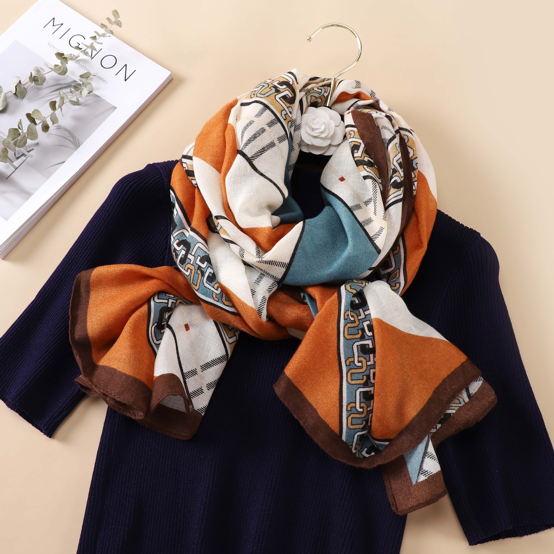 Women's Fashion Chains Print Imitation Cotton And Linen Printing Pashmina Scarves display picture 4