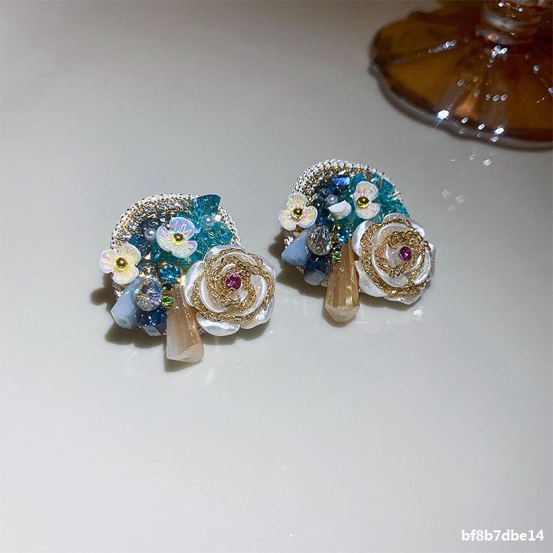 12g Weight Artificial Diamond, Crystal Inlay Material Earrings Classification 1 Pair Quantity Holiday, Daily Occasion Artificial Crystal Material Gold Plated Plating Heart Shape, Flower Pattern Women's Gender Plating, Inlay Design Sweet Style 1 Pair Sweet Heart Shape Flower Plating Inlay Artificial Crystal Artificial Diamond Crystal Gold Plated Earrings 3