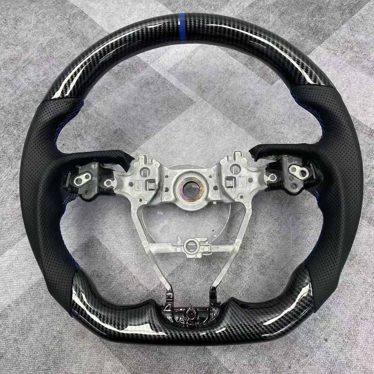Customized Carbon Fiber Steering Wheel with Water Transfer Printing from the Source Manufacturer, Suitable for Eighth-Generation Toyota Camry Car Steering Wheel Processing