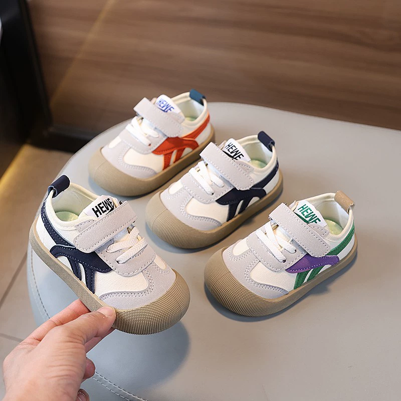 Детские спортивные кроссовки для мальчиков и девочек весна 2025 года, нескользящая мягкая подошва, модные повседневные туфли