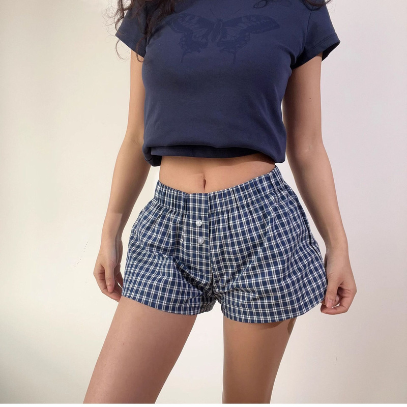 Bm Style American Hot Girl Plaid Wide-Leg Shorts for Women, Low-Waist Elastic Waistband with Buttons, Casual Home Wear, Pure Cotton Hot Pants Bm Style American Hot Girl Plaid Wide-Leg Shorts for Women, Low-Waist Elastic Waistband with Buttons, Casual Home Wear, Pure Cotton Hot Pants