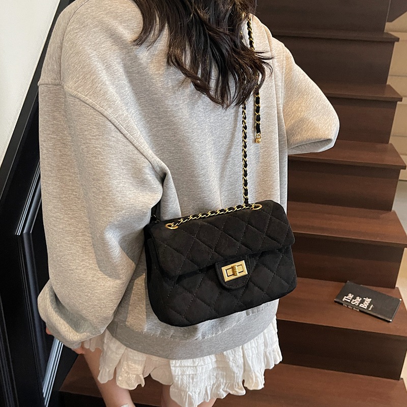 Bolsa de cadena de diamante transfronteriza retro bolso pequeño bolso cuadrado para mujeres otoño y invierno 2025 nuevo estilo versátil bolso de hombro bolso de viaje