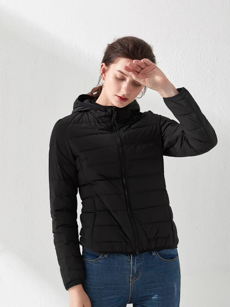 Nueva chaqueta de plumón ligera para mujeres corta con capuz de cuello delgada sin costuras de punto de mujer chaqueta ligera de tamaño grande image 5