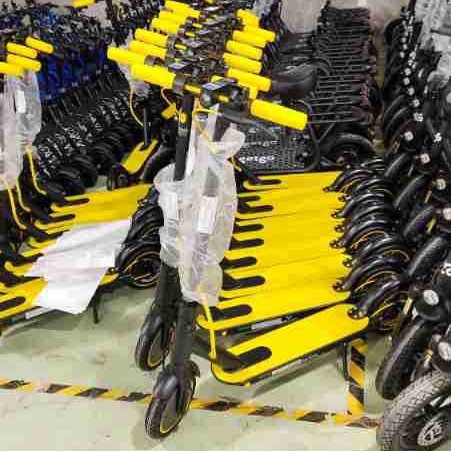 Suministro directo de fábrica 8,5 pulgadas ultraligero plegable aleación de aluminio Scooter Eléctrico pequeño scooter portátil