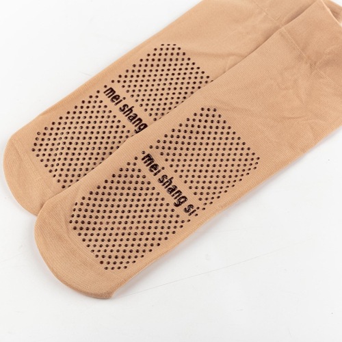 Self-produced and self-sold velvet short stockings, women's massaging soles, medium thick point glue women's stockings, street stall socks, manufacturer wholesale