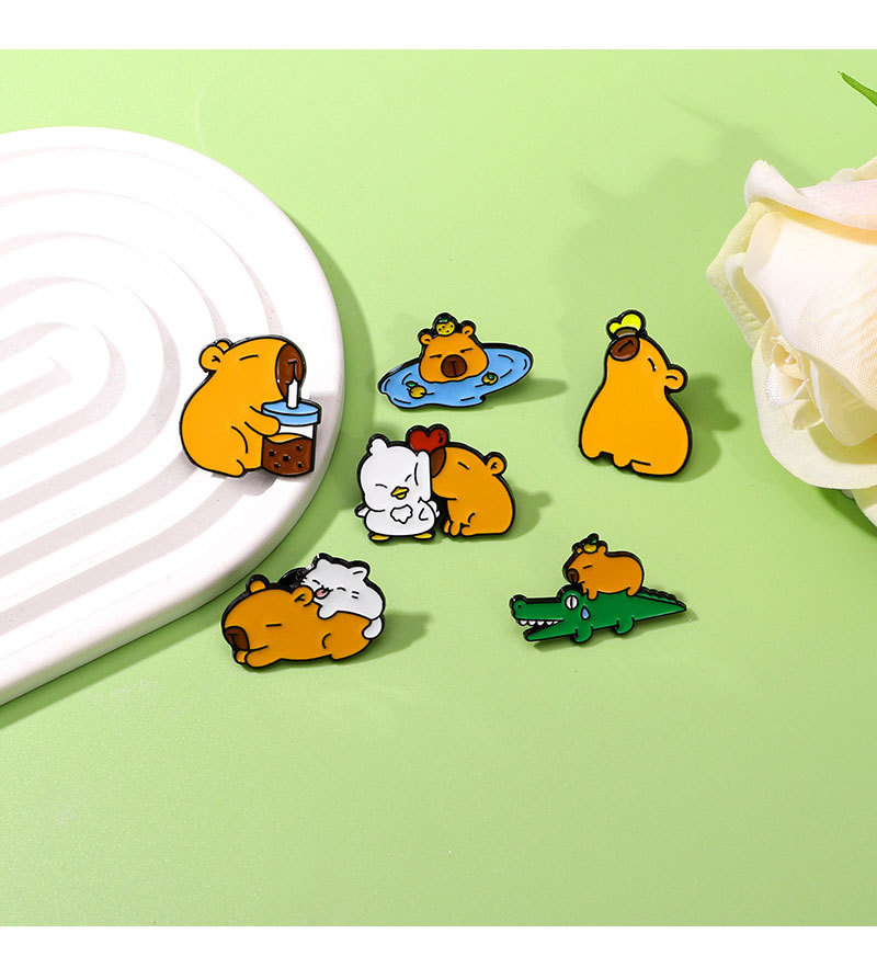 Daily, Street Occasion Cute Pin Animal Capabala Alloy Enamel Unisex Brooches
