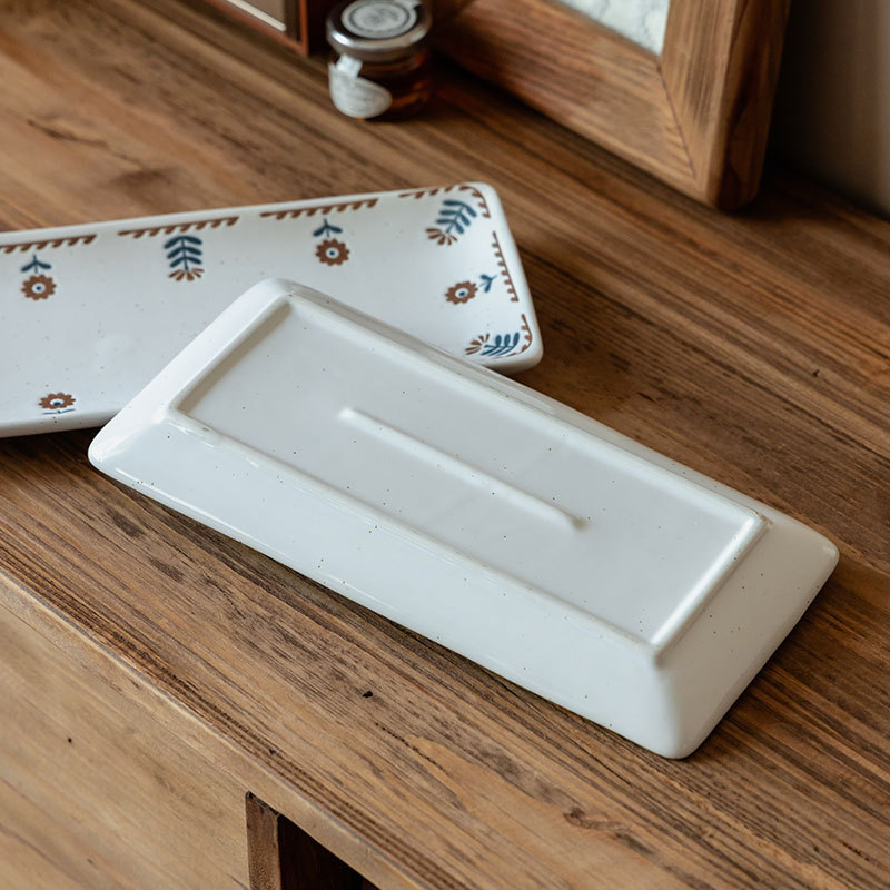 Plato de cerámica de cártamo pequeño pintado a mano japonés Plato de sushi de restaurante Plato rectangular para el hogar Plato de postre para el hogar Plato de bocadillos