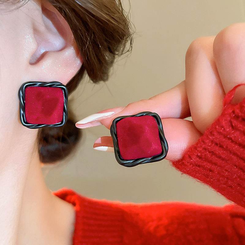 Aguja de plata, arco de circón, pendientes geométricos de perlas, pendientes de diseño de temperamento de nicho, pendientes de lujo ligero, pendientes de alta gama, mujeres