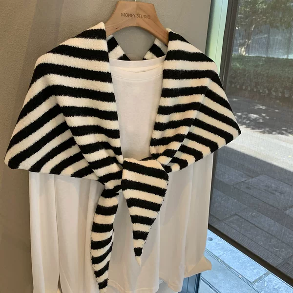 Light Luxury Knitted Large Triangle Scarf Autumn and Winter Normcore Niche Warm Elegant Scarf European and American Style Fashionable Shawl and Waistcoat