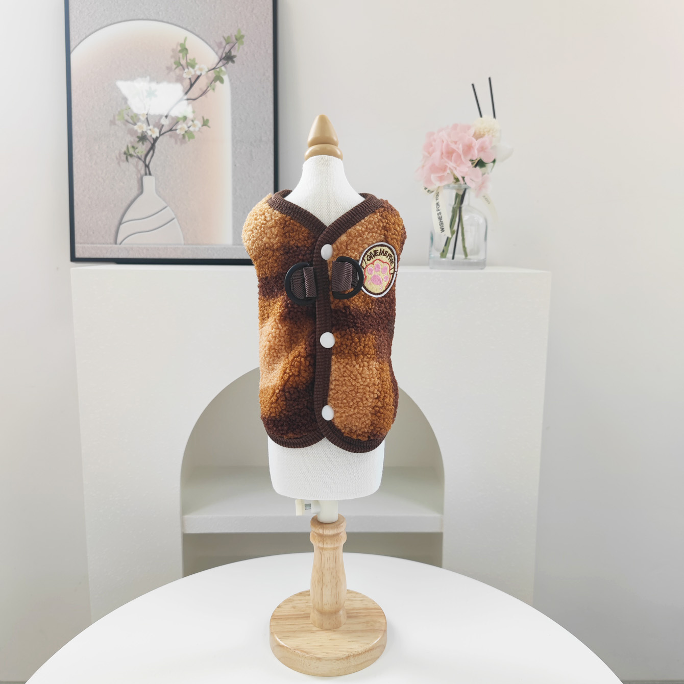 Gatos y perros otoño e invierno más terciopelo engrosado ropa linda y súper linda para perros pequeños y medianos a prueba de frío y abrigado ropa de felpa al por mayor