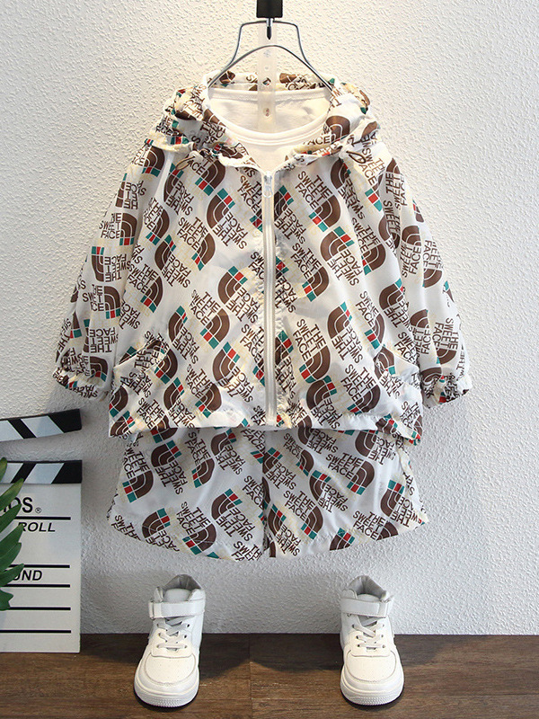 7958 Traje de ropa de secado 2025 Nuevo estilo para niños pequeños y medianos Deportes y ocio Ropa de protección solar de playa de todo fósforo Verano exterior delgado
