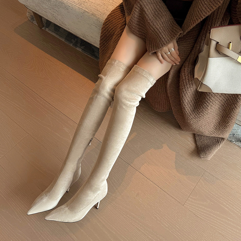 Lớp lót đơn kaki trên đầu gối